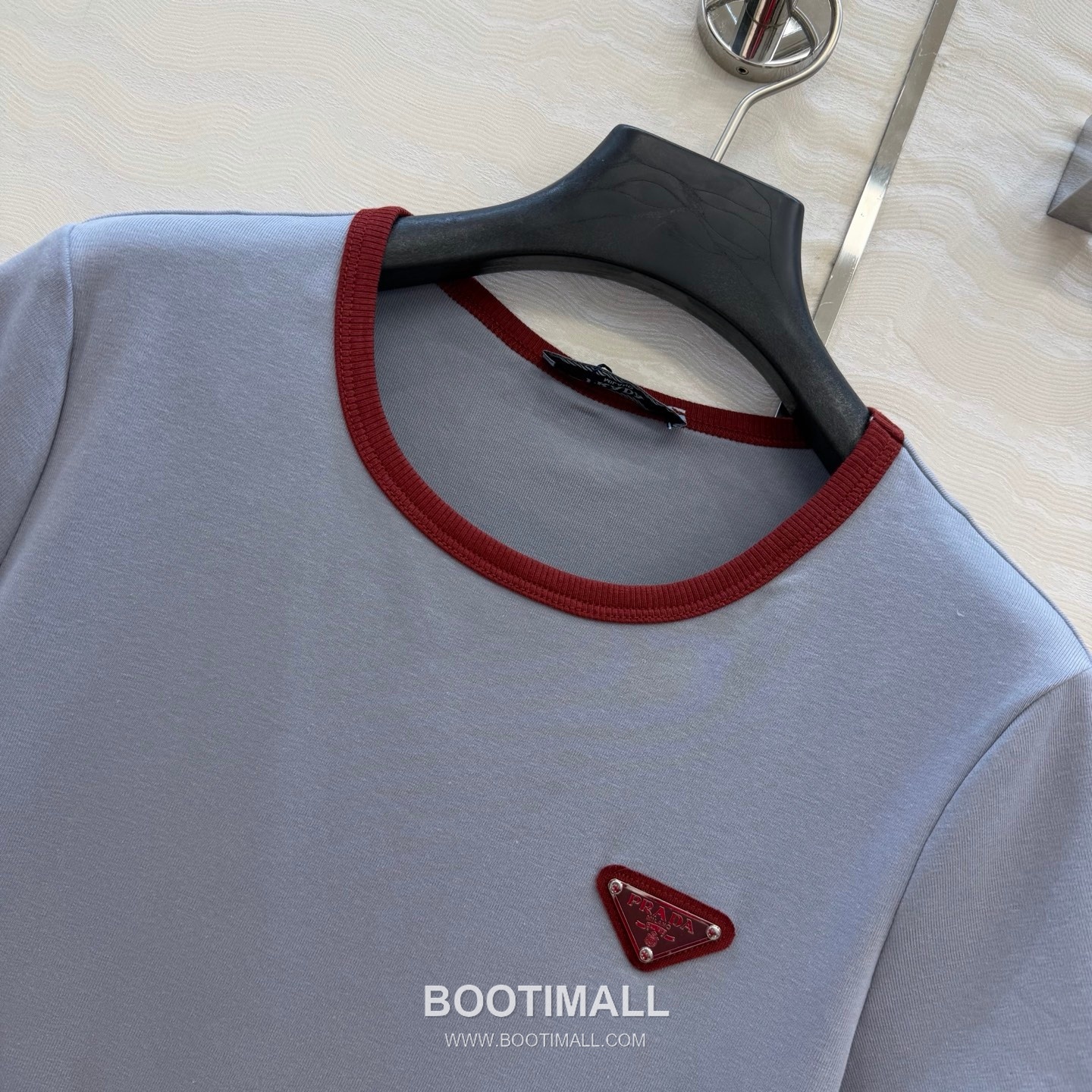 Prada Triangle Logo Cotton T-Shirt White 프라다 트라이앵글 로고 코튼 반팔 티셔츠 화이트 4