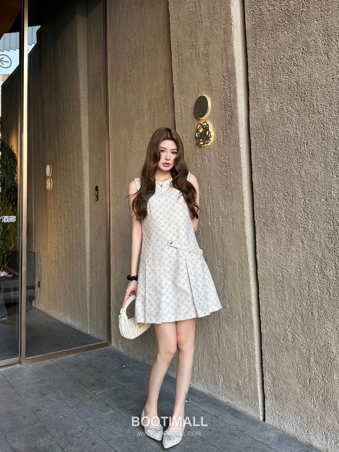 Louis Vuitton Sleeveless A-Line Dress White 루이비통 슬리브리스 A라인 드레스 화이트 11