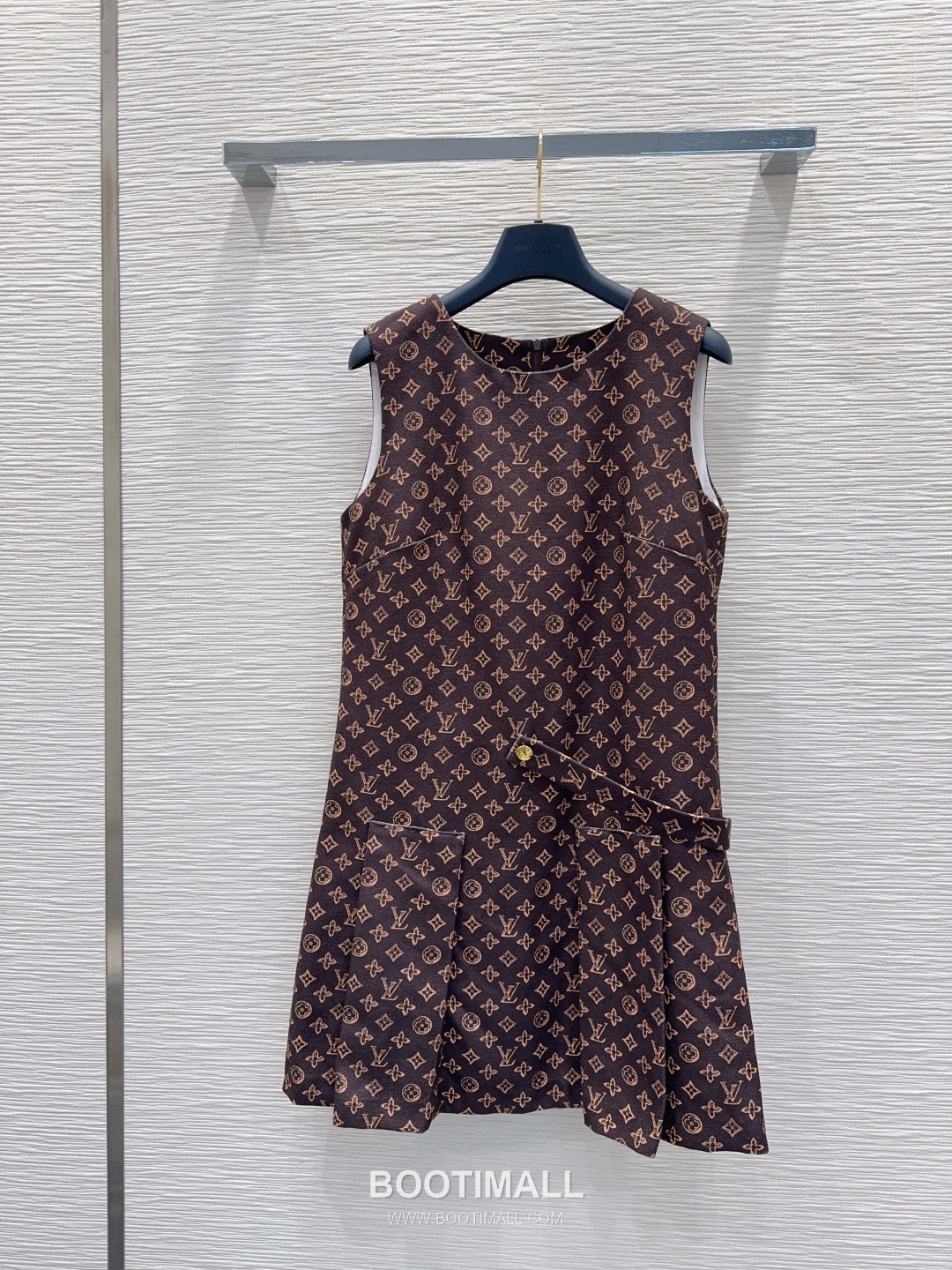 Louis Vuitton Sleeveless A-Line Dress White 루이비통 슬리브리스 A라인 드레스 화이트 1