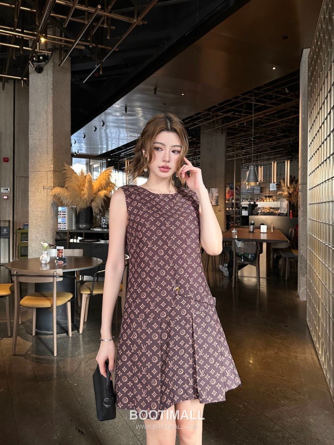 Louis Vuitton Sleeveless A-Line Dress White 루이비통 슬리브리스 A라인 드레스 화이트 10