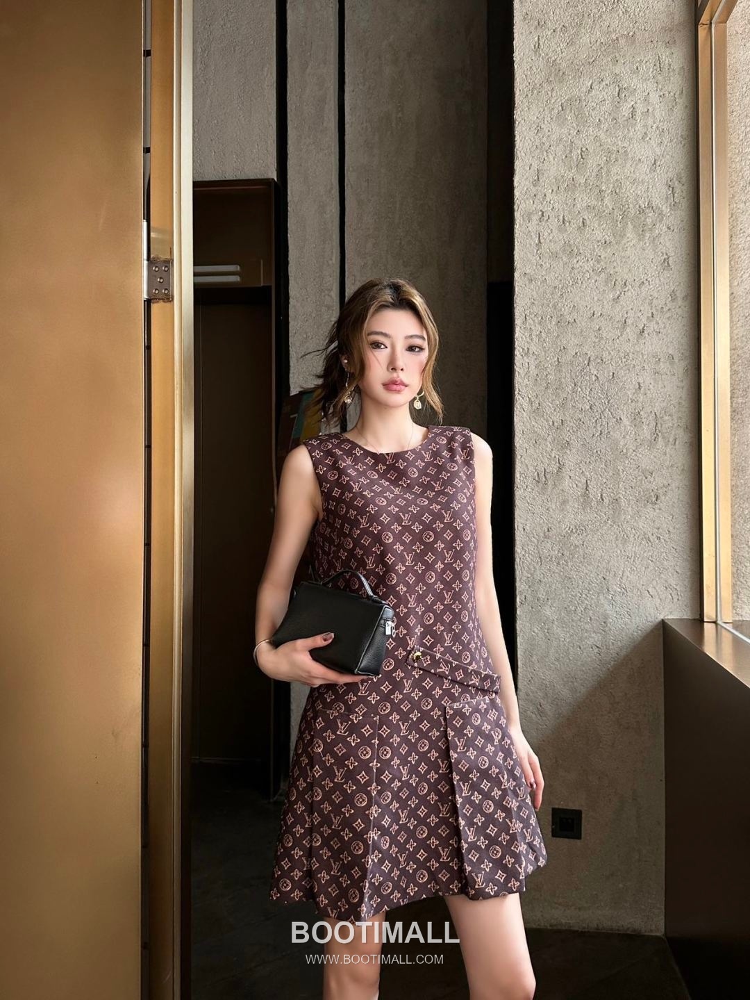 Louis Vuitton Sleeveless A-Line Dress White 루이비통 슬리브리스 A라인 드레스 화이트 12