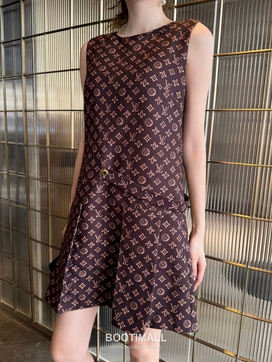 Louis Vuitton Sleeveless A-Line Dress White 루이비통 슬리브리스 A라인 드레스 화이트 14