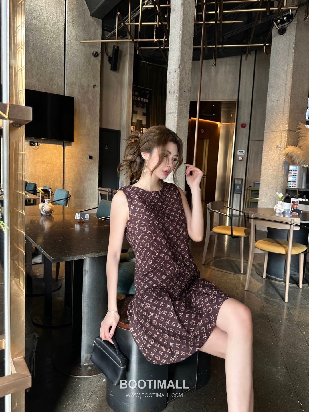 Louis Vuitton Sleeveless A-Line Dress White 루이비통 슬리브리스 A라인 드레스 화이트 17