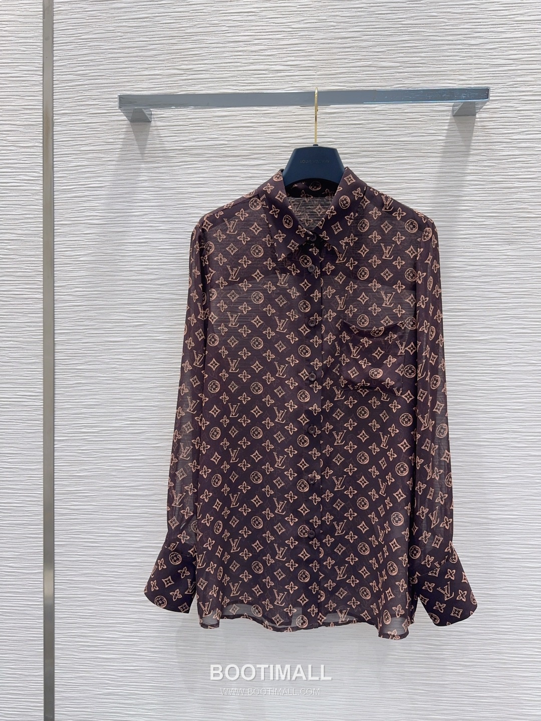 Louis Vuitton Semi-Sheer Logo Print Shirt Light Pink 루이비통 세미 시어 로고 프린트 셔츠 라이트 핑크 1