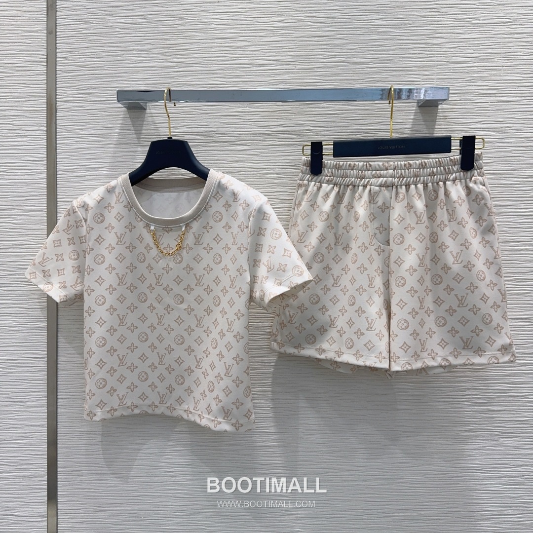 Louis Vuitton Monogram Pattern Cotton Blend Two-Piece Set Beige 루이비통 모노그램 패턴 코튼 블렌드 투피스 세트 베이지 10
