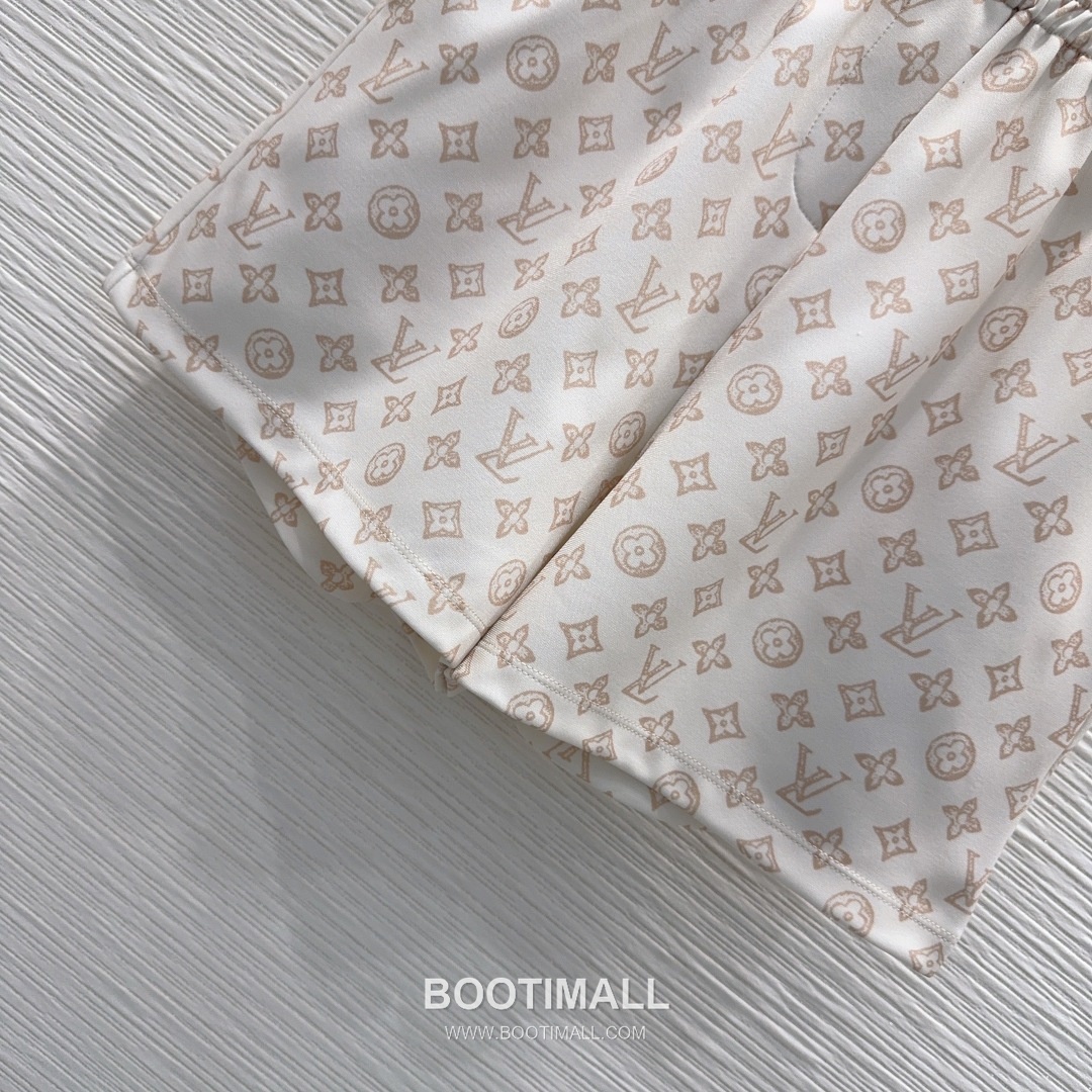 Louis Vuitton Monogram Pattern Cotton Blend Two-Piece Set Beige 루이비통 모노그램 패턴 코튼 블렌드 투피스 세트 베이지 14