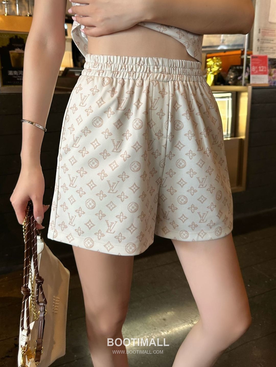 Louis Vuitton Monogram Pattern Cotton Blend Two-Piece Set Beige 루이비통 모노그램 패턴 코튼 블렌드 투피스 세트 베이지 24