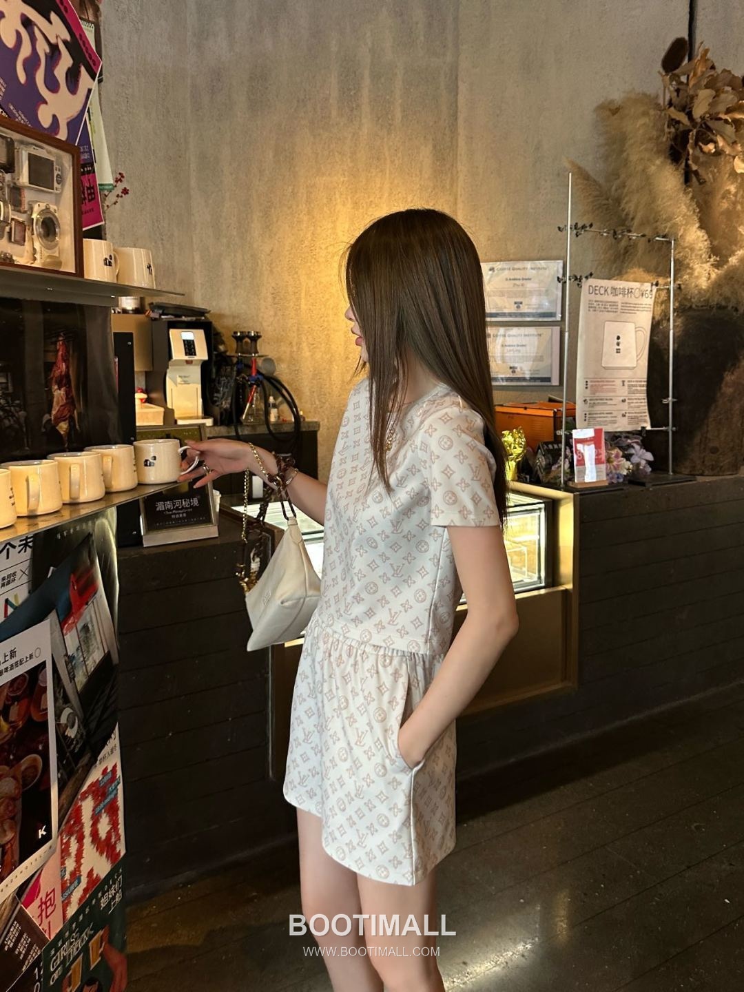 Louis Vuitton Monogram Pattern Cotton Blend Two-Piece Set Beige 루이비통 모노그램 패턴 코튼 블렌드 투피스 세트 베이지 25