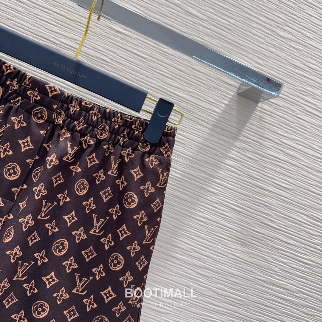 Louis Vuitton Monogram Pattern Cotton Blend Two-Piece Set Beige 루이비통 모노그램 패턴 코튼 블렌드 투피스 세트 베이지 13