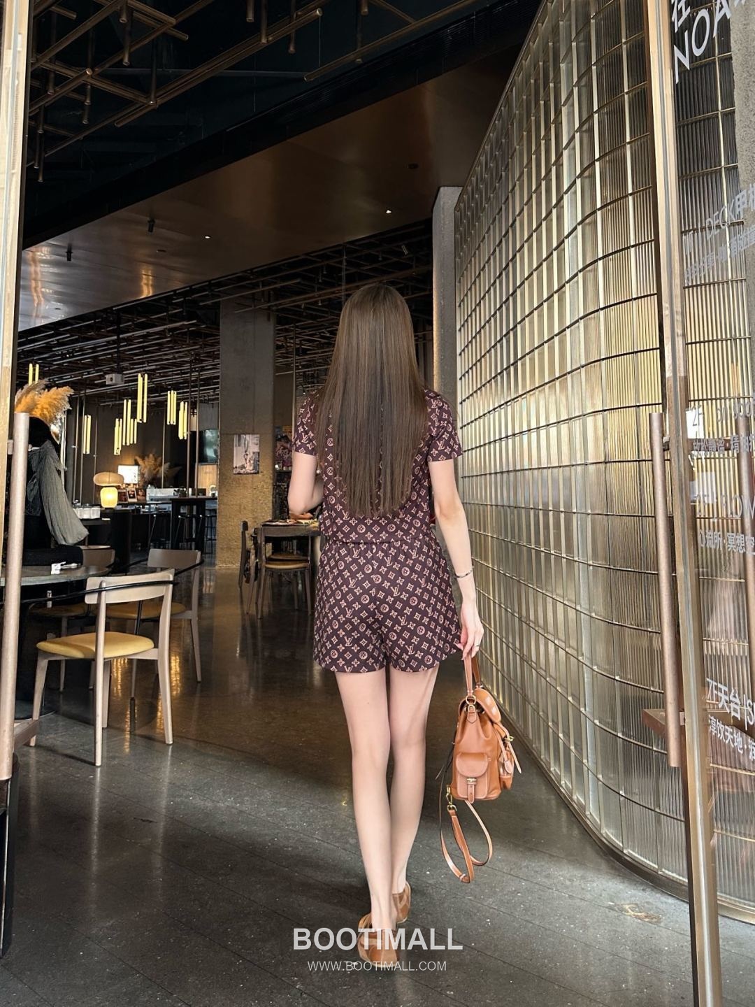 Louis Vuitton Monogram Pattern Cotton Blend Two-Piece Set Beige 루이비통 모노그램 패턴 코튼 블렌드 투피스 세트 베이지 25