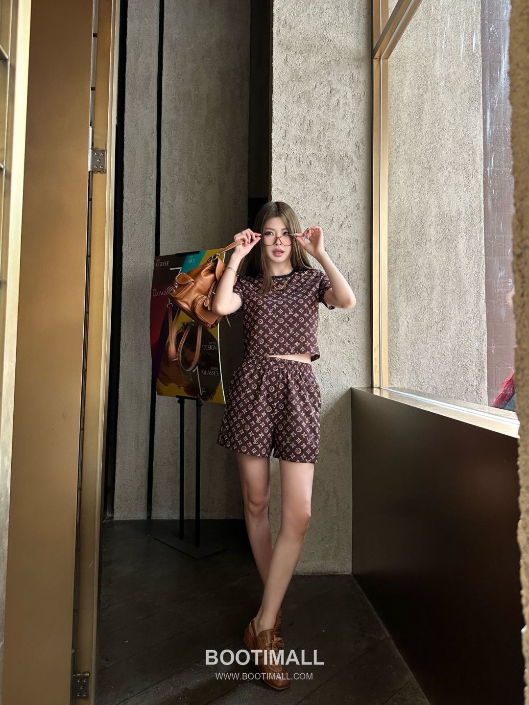 Louis Vuitton Monogram Pattern Cotton Blend Two-Piece Set Beige 루이비통 모노그램 패턴 코튼 블렌드 투피스 세트 베이지 26