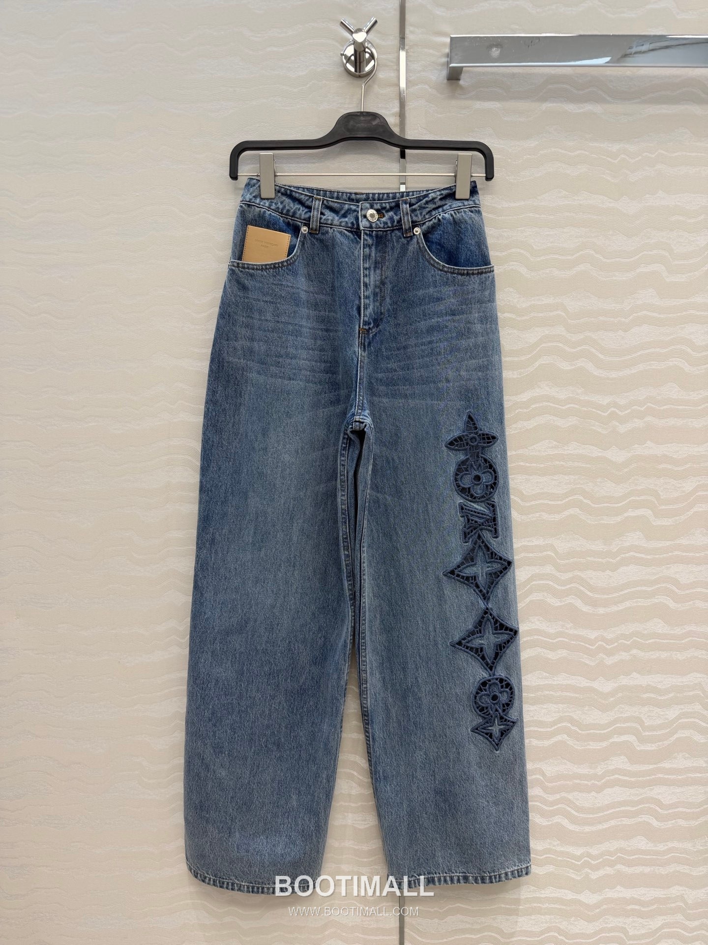Louis Vuitton Bourgeoise Monogram Embroidered Denim Jeans Blue 루이비통 부르주아 모노그램 자수 데님 진 블루 7