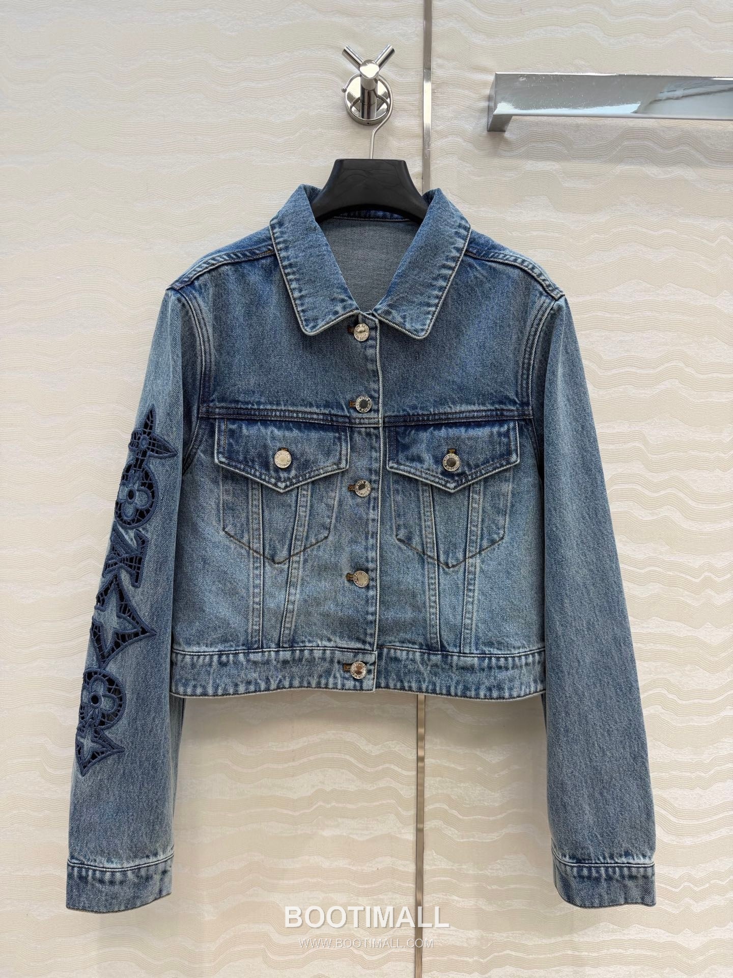 Louis Vuitton BOURGEOISE Monogram Embroidered Denim Jacket Blue 루이비통 부르주아 모노그램 자수 데님 자켓 블루 7