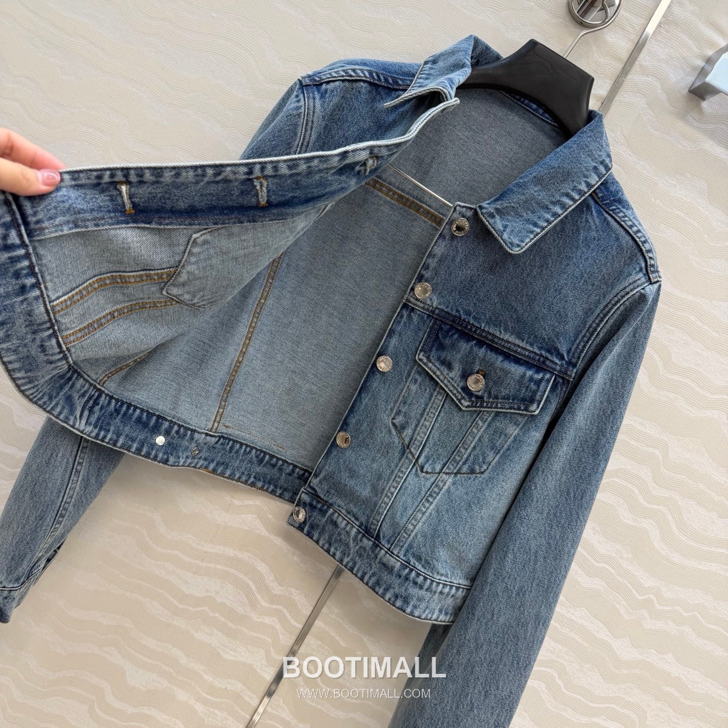 Louis Vuitton BOURGEOISE Monogram Embroidered Denim Jacket Blue 루이비통 부르주아 모노그램 자수 데님 자켓 블루 13