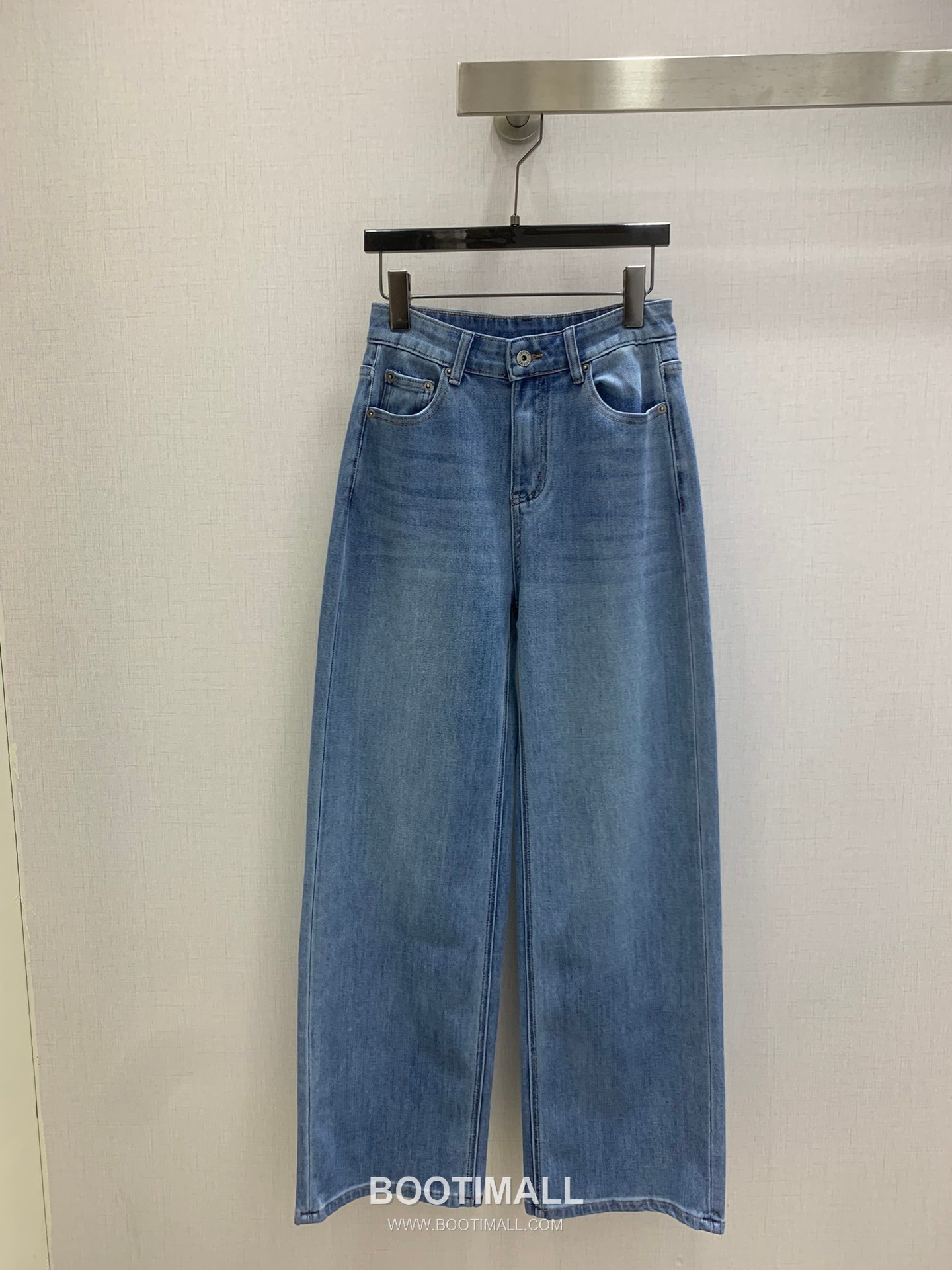 Classic Logo Embroidery Straight Denim Jeans Blue 클래식 로고 자수 스트레이트 데님 진 블루 1