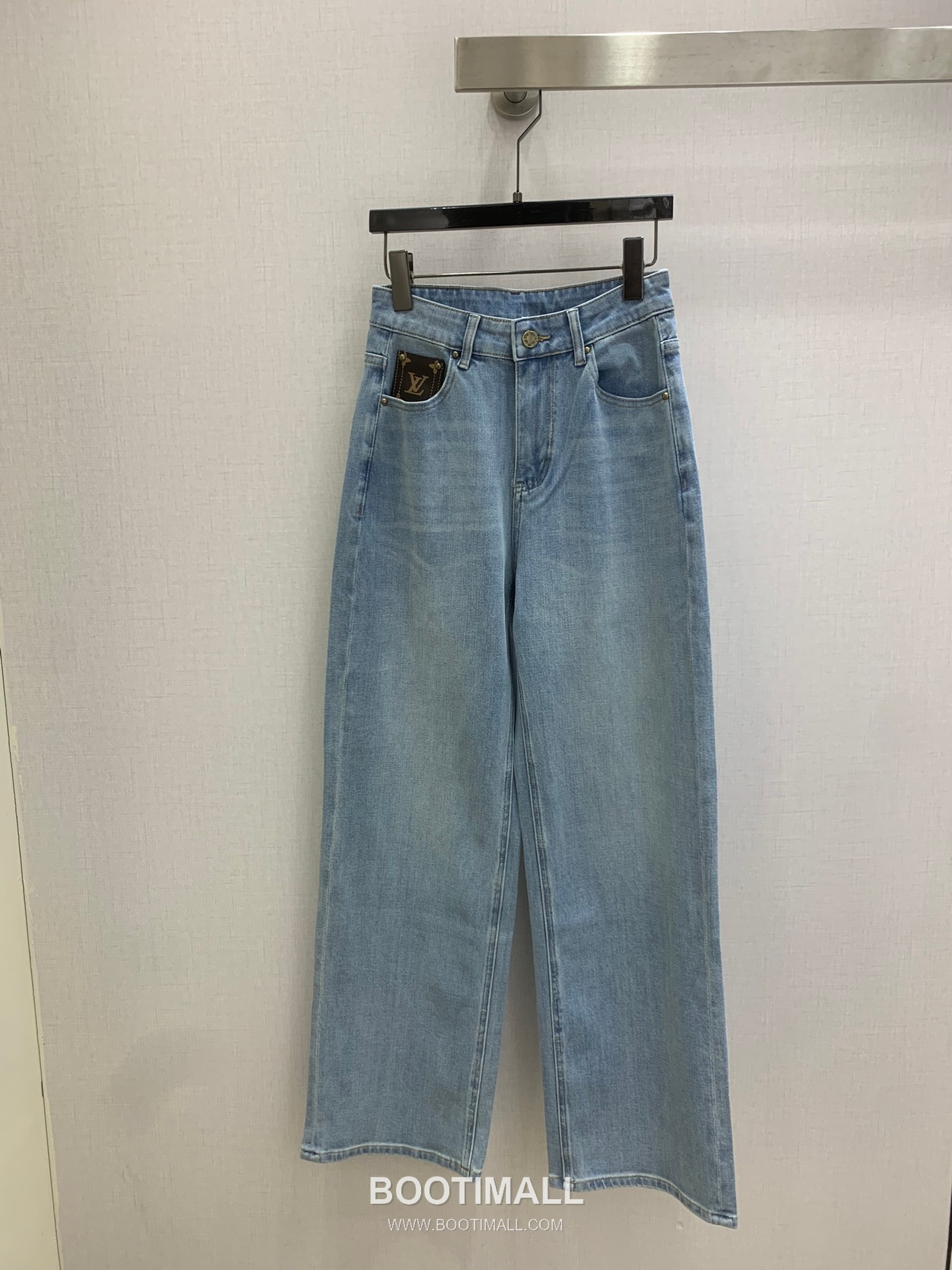 Straight Fit Denim Jeans Blue Light Blue 스트레이트 핏 데님 진 블루 라이트 블루 1