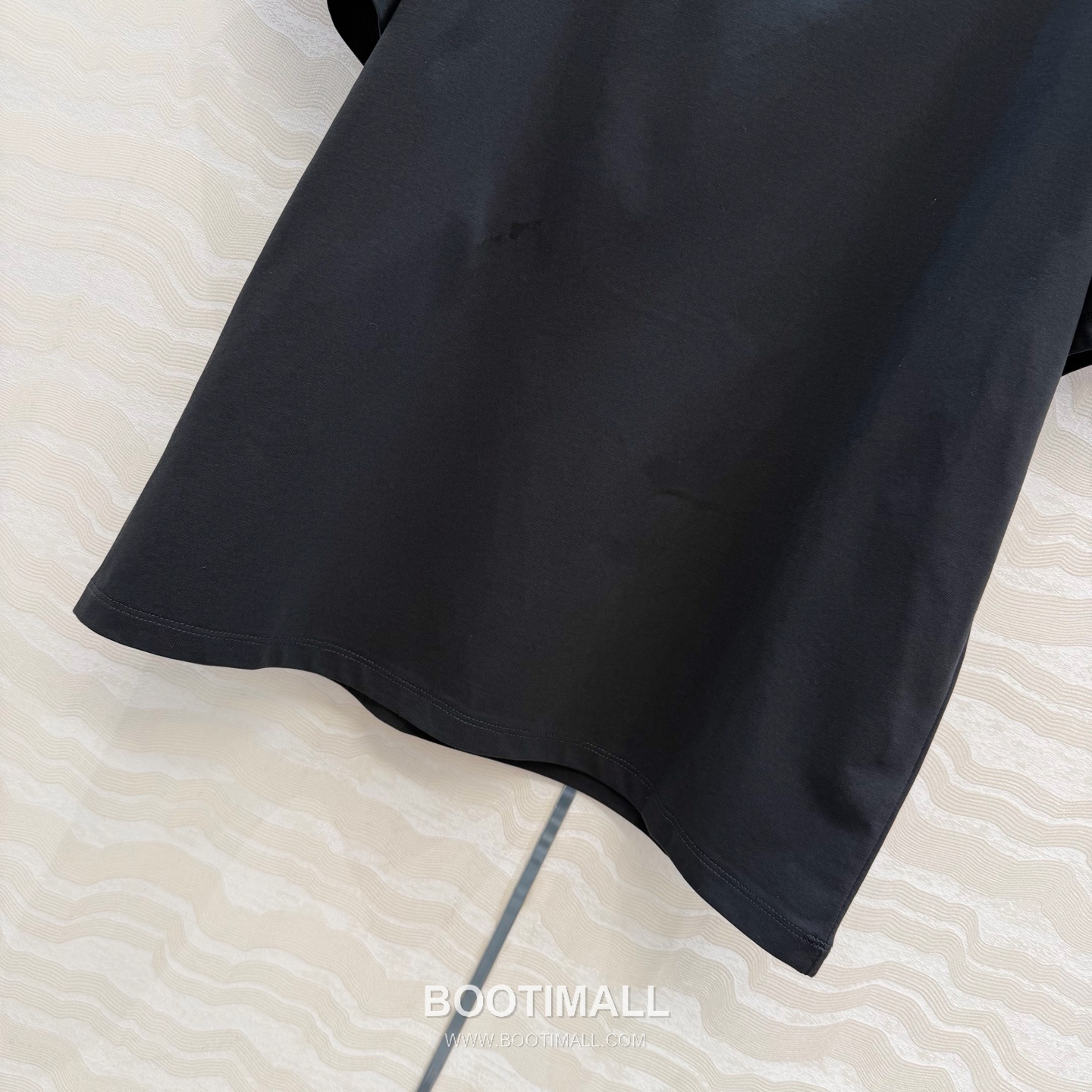 Cotton Embroidered Round Neck T-Shirt White 코튼 자수 라운드 넥 티셔츠 화이트 7