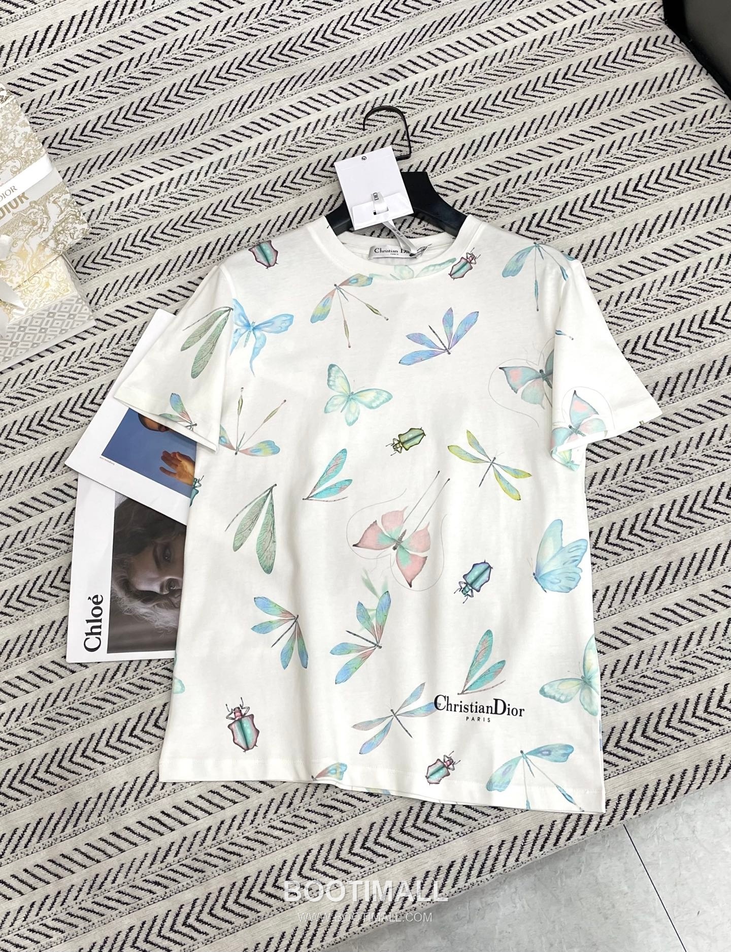 Dior Dragonfly Insect Print Letter Logo T-Shirt White 디올 드래곤플라이 곤충 프린트 레터 로고 티셔츠 화이트 1