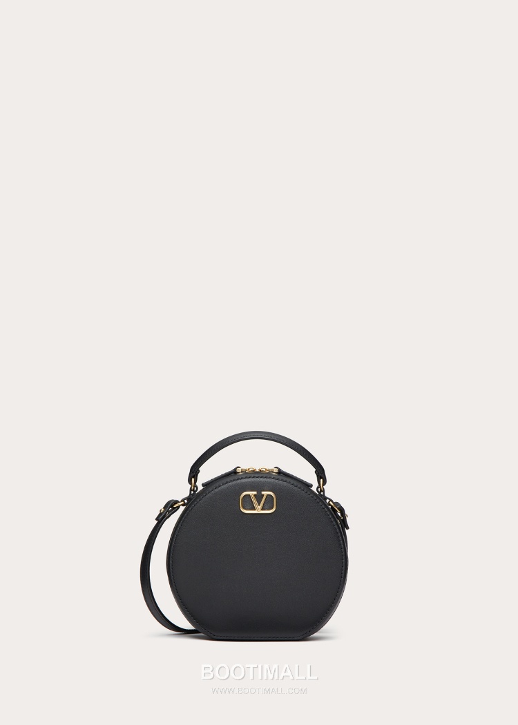 Valentino VLOGO Signature Round Crossbody Bag Black 발렌티노 브이로고 시그니처 라운드 크로스바디백 블랙 18cm 2