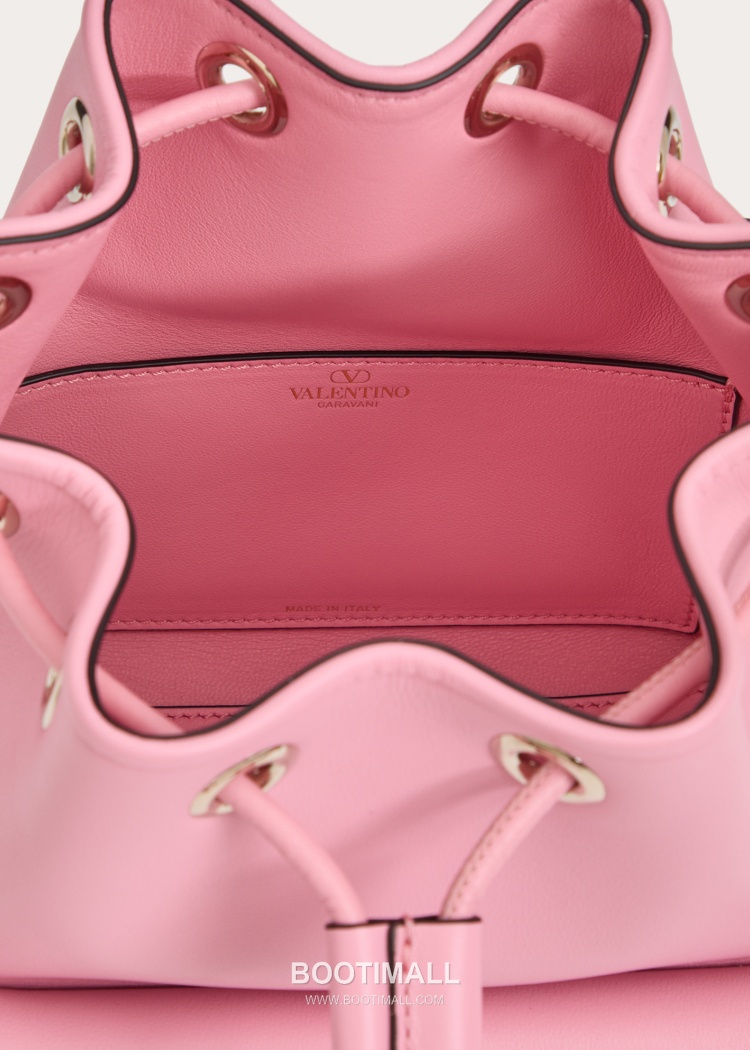 Valentino VLOGO Signature Leather Bucket Bag Ivory 발렌티노 브이로고 시그니처 레더 버킷백 아이보리 숄더백 21cm 7