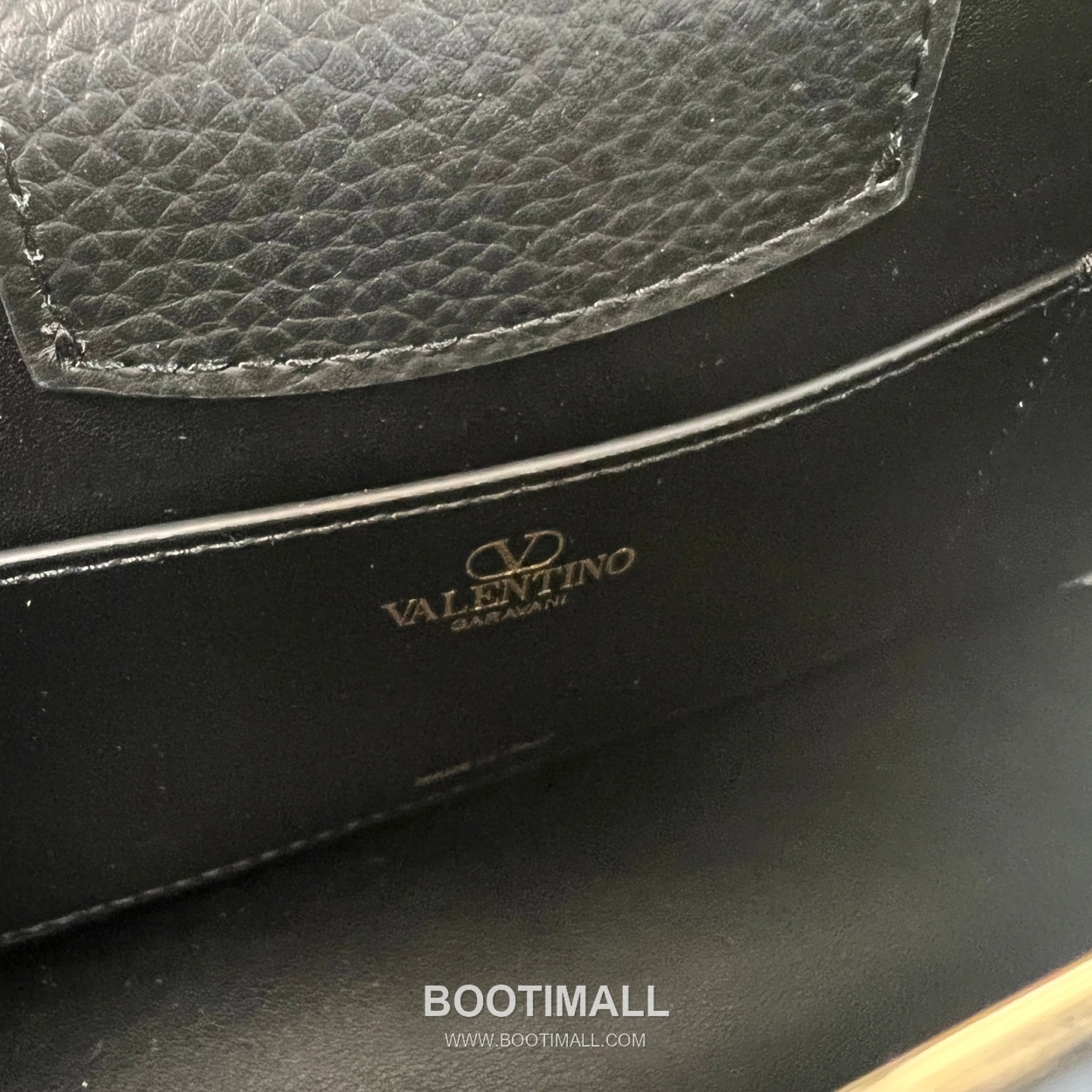 Valentino VLogo Signature Grainy Leather Ivory Shoulder Bag 발렌티노 V로고 시그니처 그레이니 레더 아이보리 숄더백 16