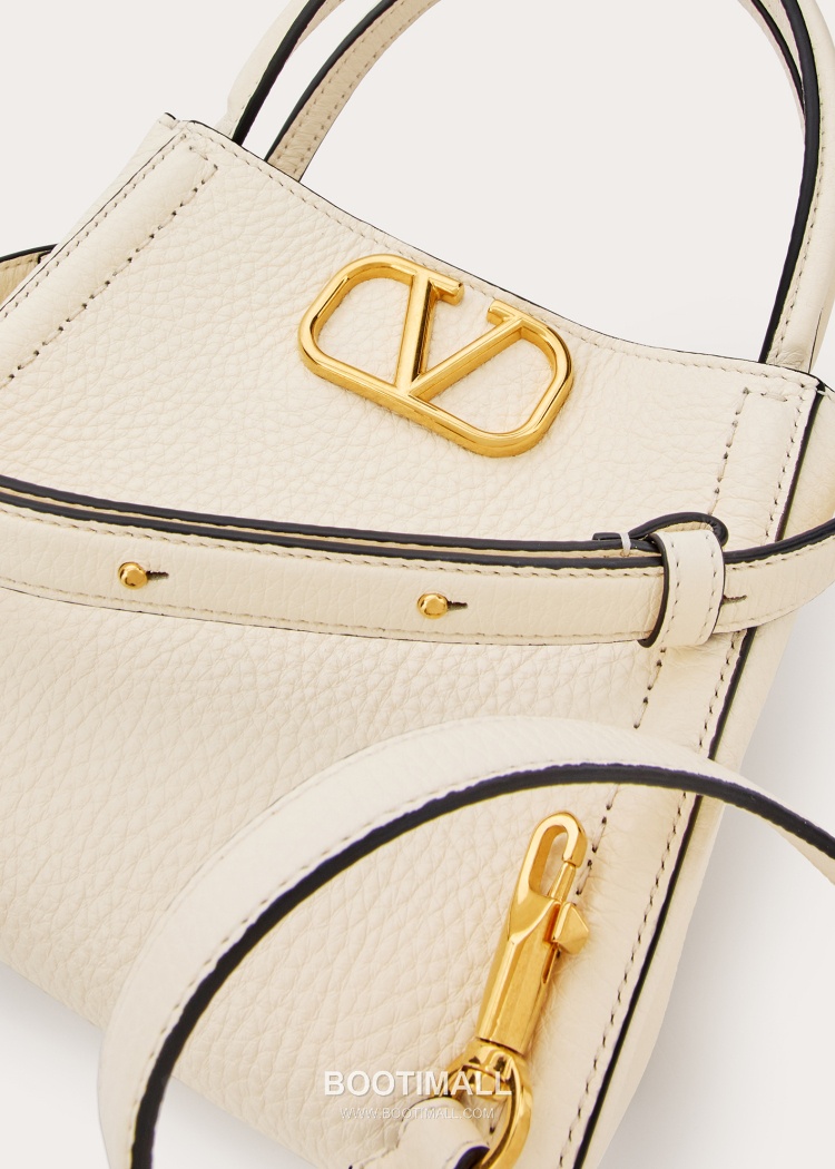 Valentino Garavani VSLING Grained Leather Beige Top Handle Bag 발렌티노 가라바니 브이슬링 그레인드 레더 베이지 탑핸들백 7