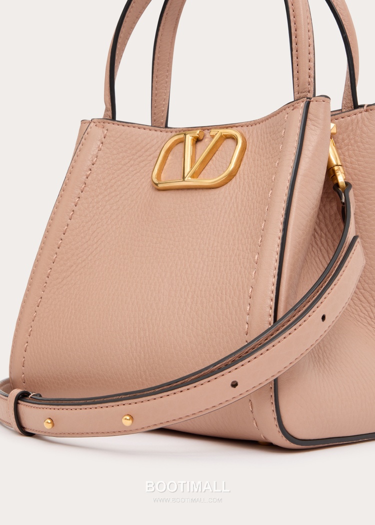 Valentino Garavani VSLING Grained Leather Beige Top Handle Bag 발렌티노 가라바니 브이슬링 그레인드 레더 베이지 탑핸들백 6