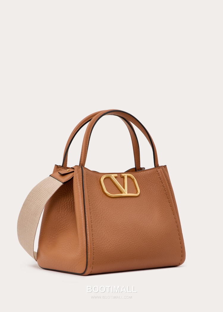 Valentino Garavani VSLING Grained Leather Beige Top Handle Bag 발렌티노 가라바니 브이슬링 그레인드 레더 베이지 탑핸들백 2