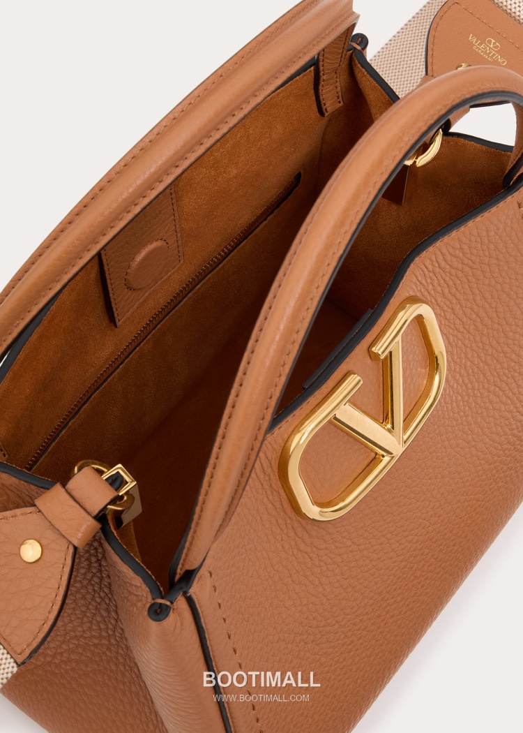 Valentino Garavani VSLING Grained Leather Beige Top Handle Bag 발렌티노 가라바니 브이슬링 그레인드 레더 베이지 탑핸들백 7
