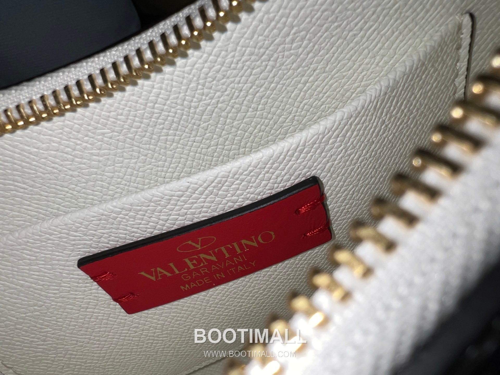 Valentino Supervee Half Moon Leather Hobo Bag 발렌티노 슈퍼비 하프문 레더 호보백 14