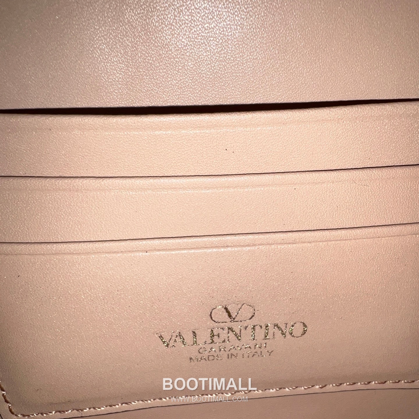 Valentino Garavani VLogo Signature Calfskin Beige Crossbody Bag 발렌티노 가라바니 2097 브이로고 시그니처 카프스킨 베이지 크로스백 16cm 9