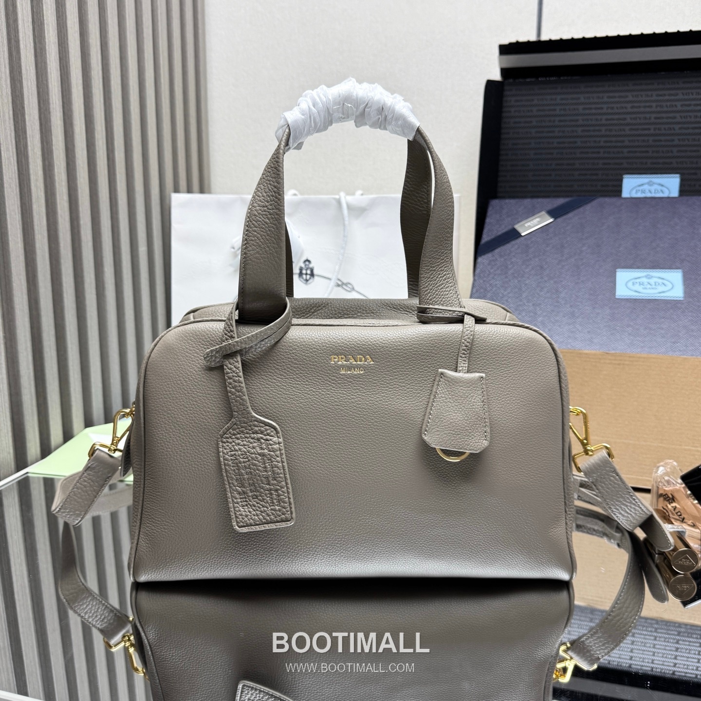 Prada Natural Grain Leather Black Top Handle Bag 프라다 1BB148 천연 그레인 레더 블랙 탑 핸들백 33cm 1