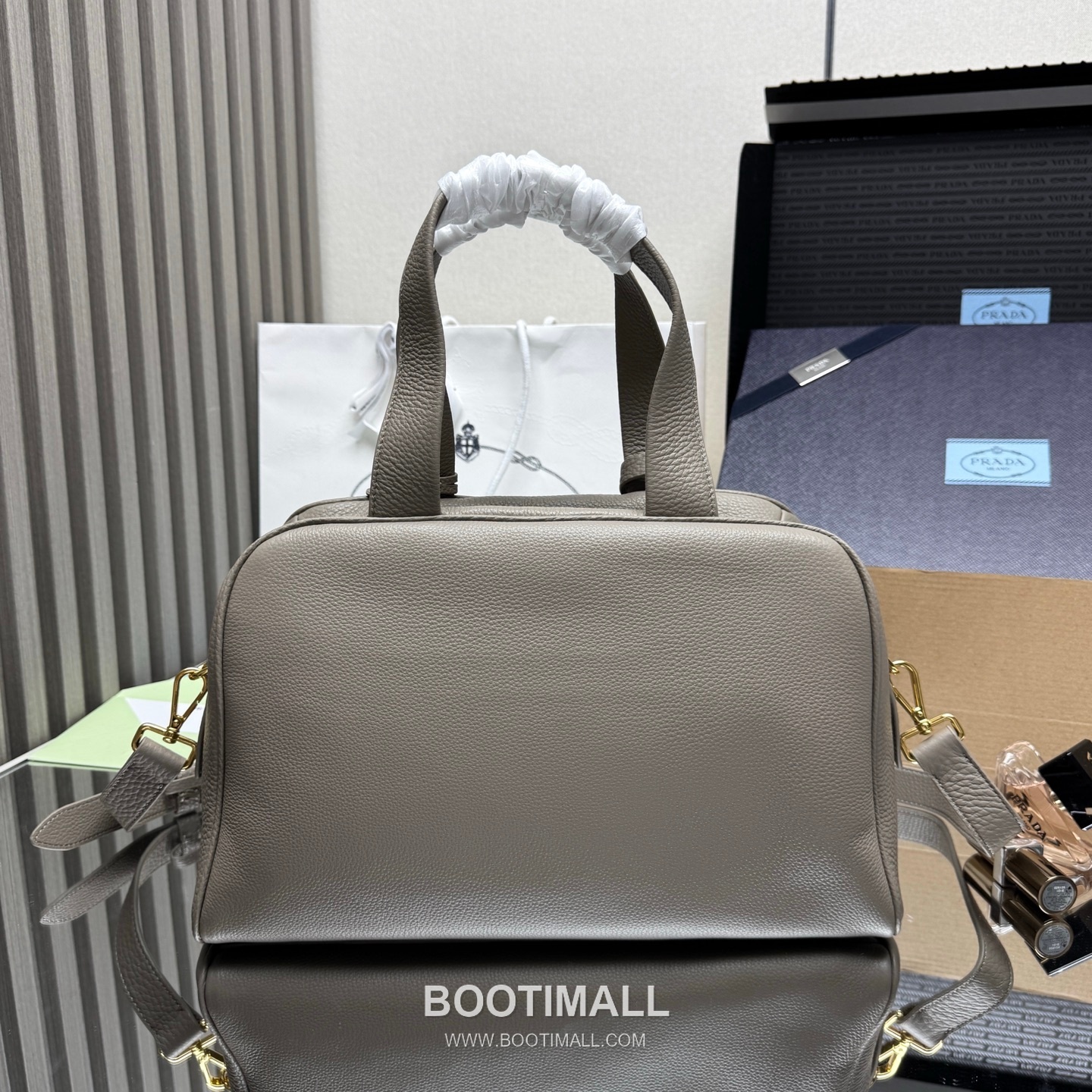 Prada Natural Grain Leather Black Top Handle Bag 프라다 1BB148 천연 그레인 레더 블랙 탑 핸들백 33cm 2