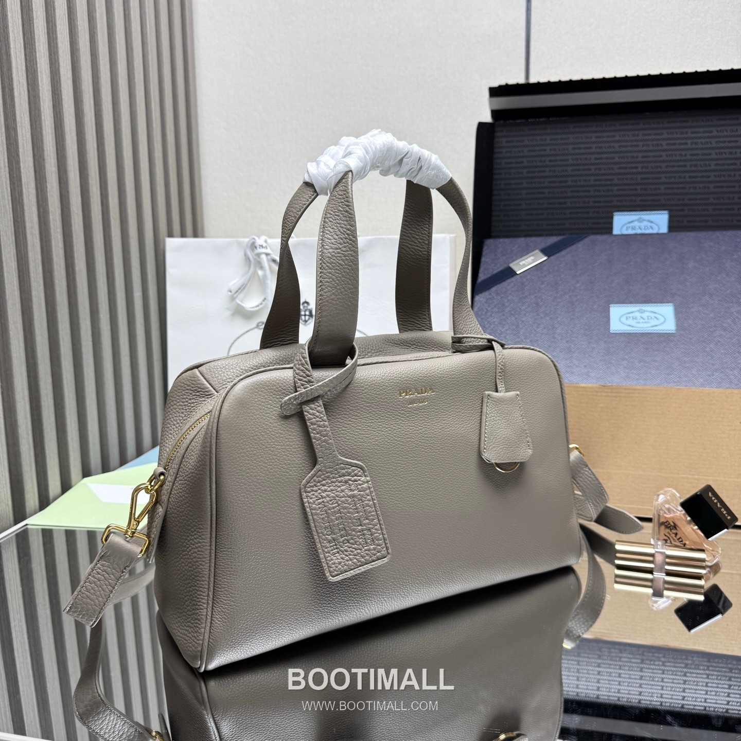 Prada Natural Grain Leather Black Top Handle Bag 프라다 1BB148 천연 그레인 레더 블랙 탑 핸들백 33cm 3