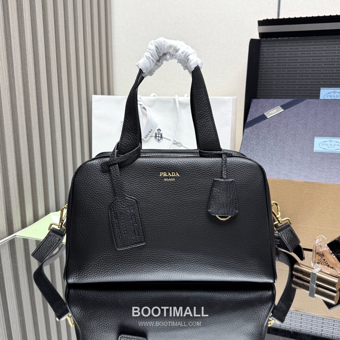 Prada Natural Grain Leather Black Top Handle Bag 프라다 1BB148 천연 그레인 레더 블랙 탑 핸들백 33cm 1