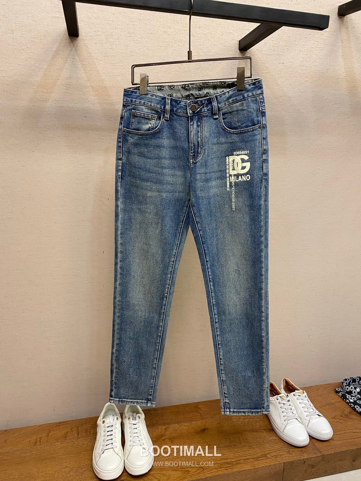 Dolce & Gabbana Slim Fit Denim Jeans Blue 돌체앤가바나 슬림 핏 데님 진 블루 1
