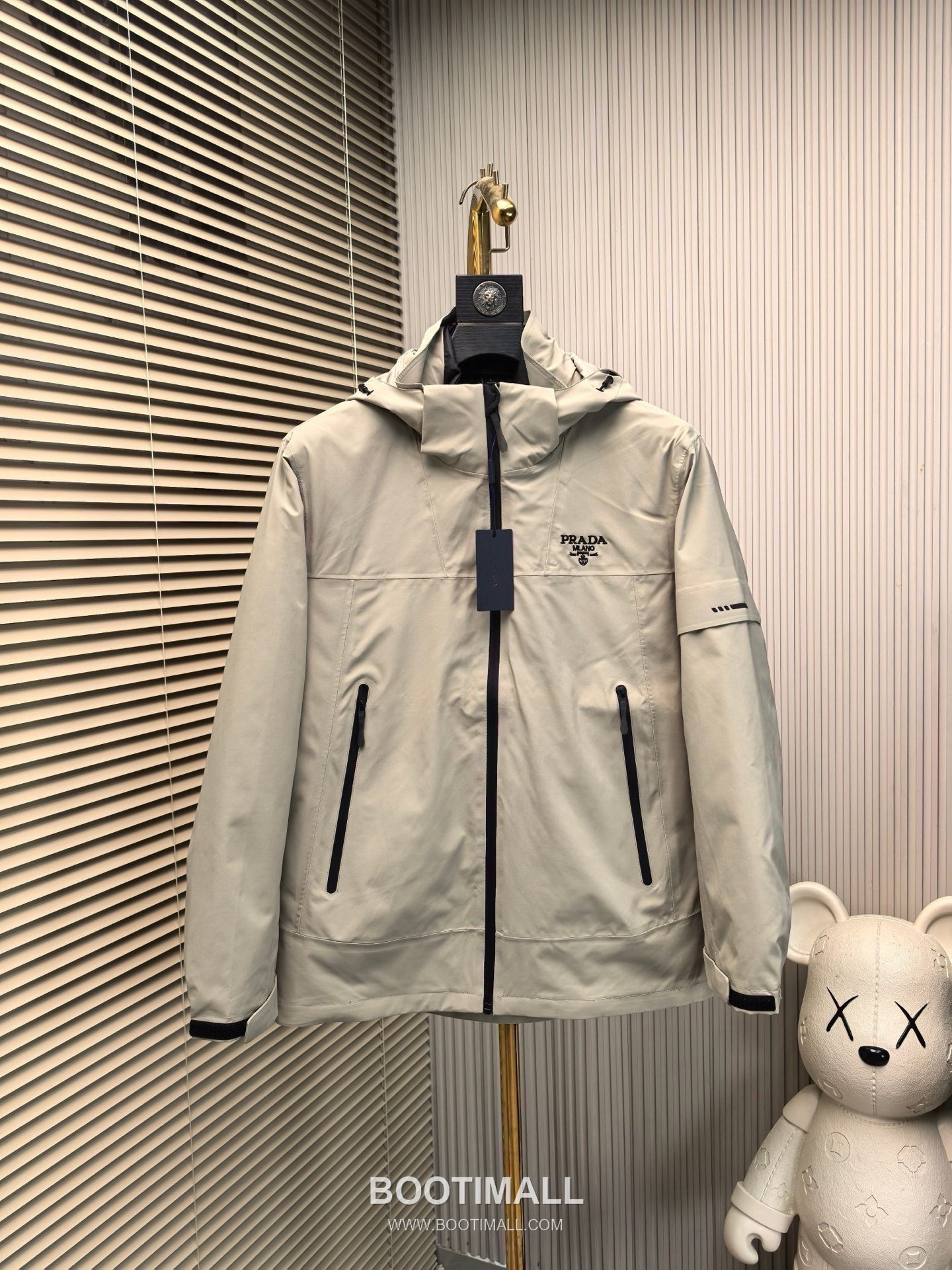 Prada 3-in-1 Down Padded Windbreaker Jacket 프라다 3-in-1 다운 패딩 윈드브레이커 자켓 2