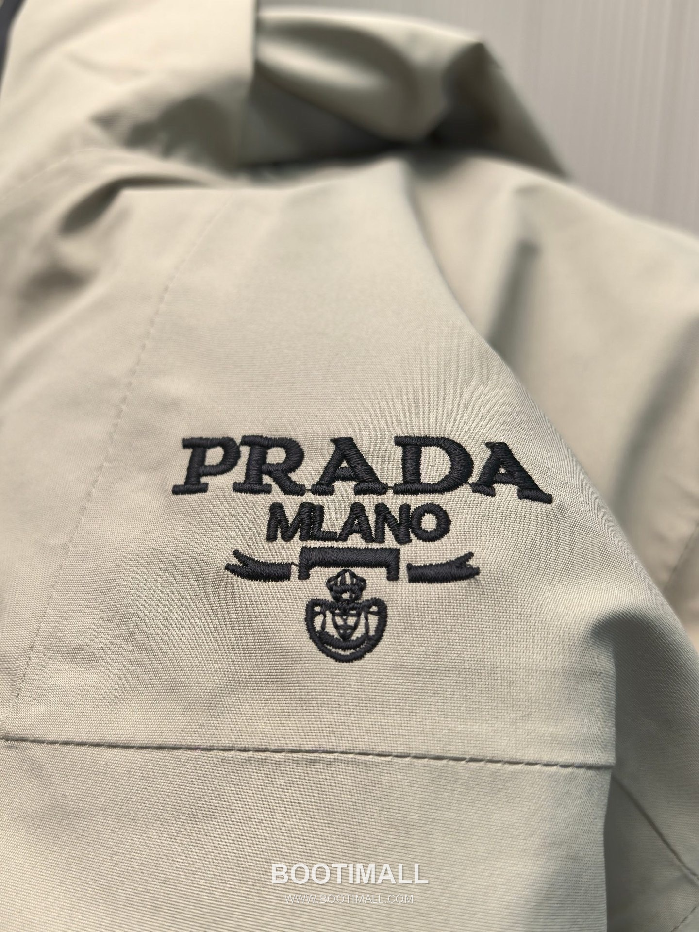 Prada 3-in-1 Down Padded Windbreaker Jacket 프라다 3-in-1 다운 패딩 윈드브레이커 자켓 8
