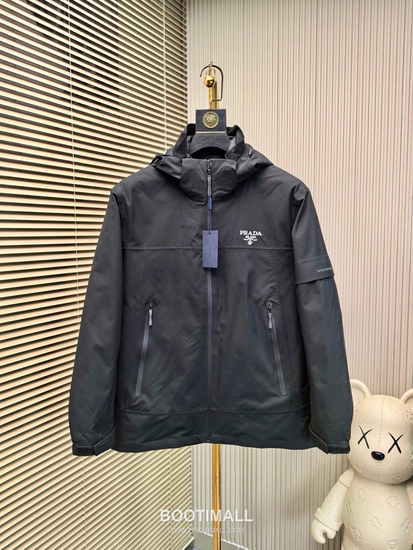 Prada 3-in-1 Down Padded Windbreaker Jacket 프라다 3-in-1 다운 패딩 윈드브레이커 자켓 2