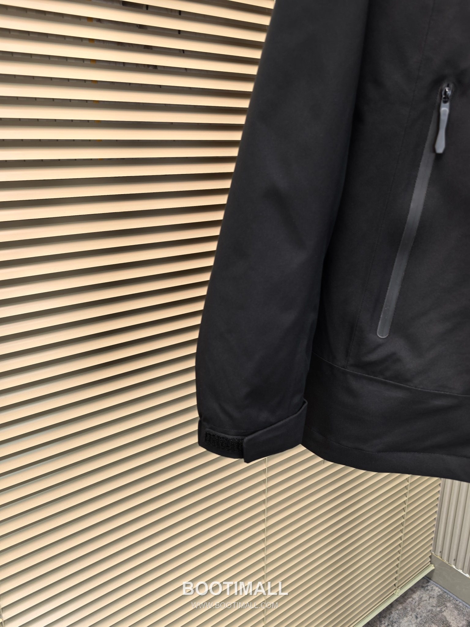 Prada 3-in-1 Down Padded Windbreaker Jacket 프라다 3-in-1 다운 패딩 윈드브레이커 자켓 9