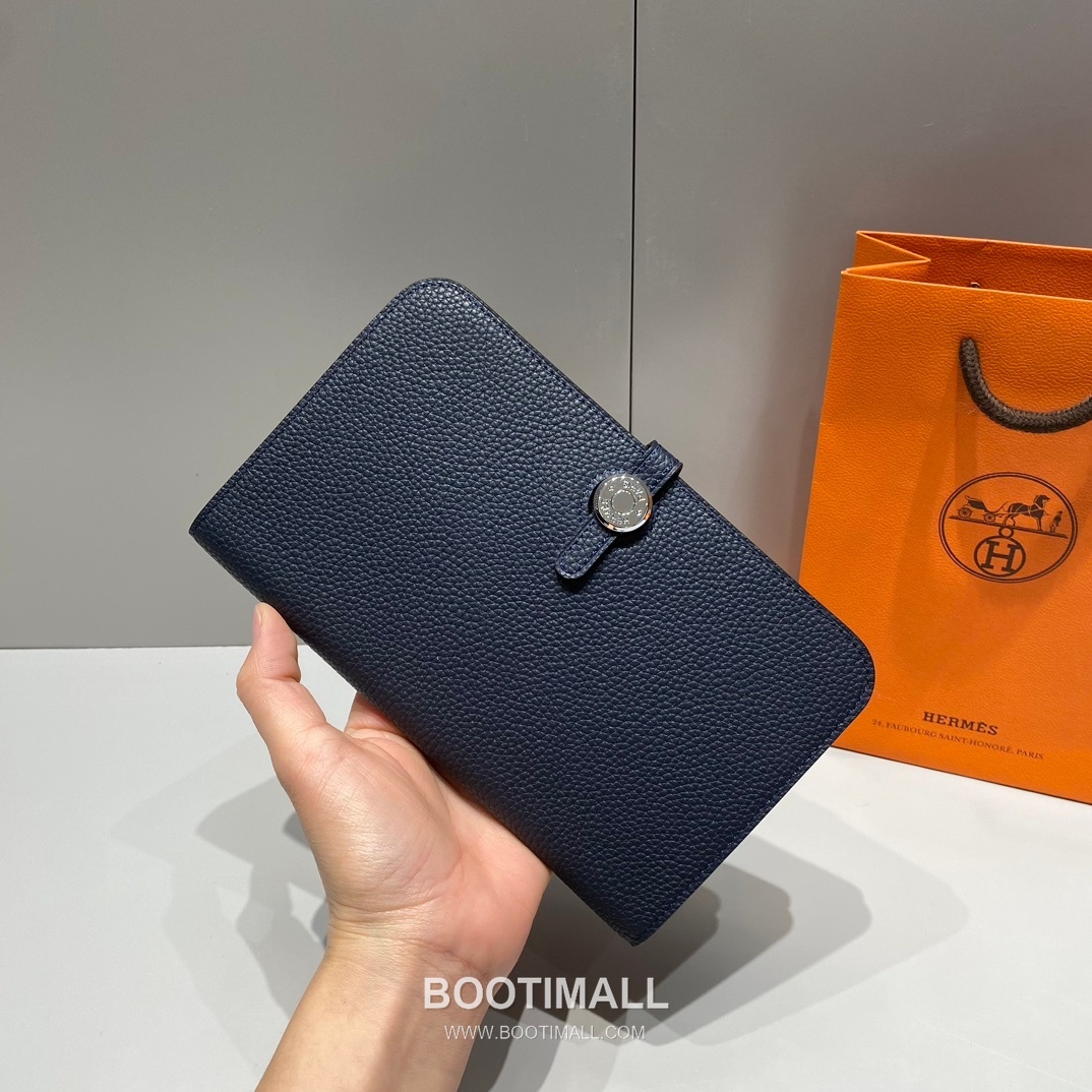 Hermes Togo Leather Passport Holder Navy Blue Wallet 에르메스 토고 레더 여권 케이스 네이비 블루 지갑 20cm 1