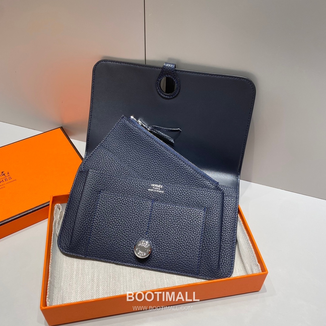 Hermes Togo Leather Passport Holder Navy Blue Wallet 에르메스 토고 레더 여권 케이스 네이비 블루 지갑 20cm 4
