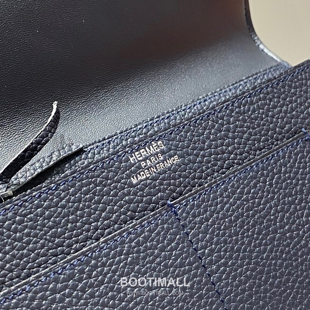 Hermes Togo Leather Passport Holder Navy Blue Wallet 에르메스 토고 레더 여권 케이스 네이비 블루 지갑 20cm 7