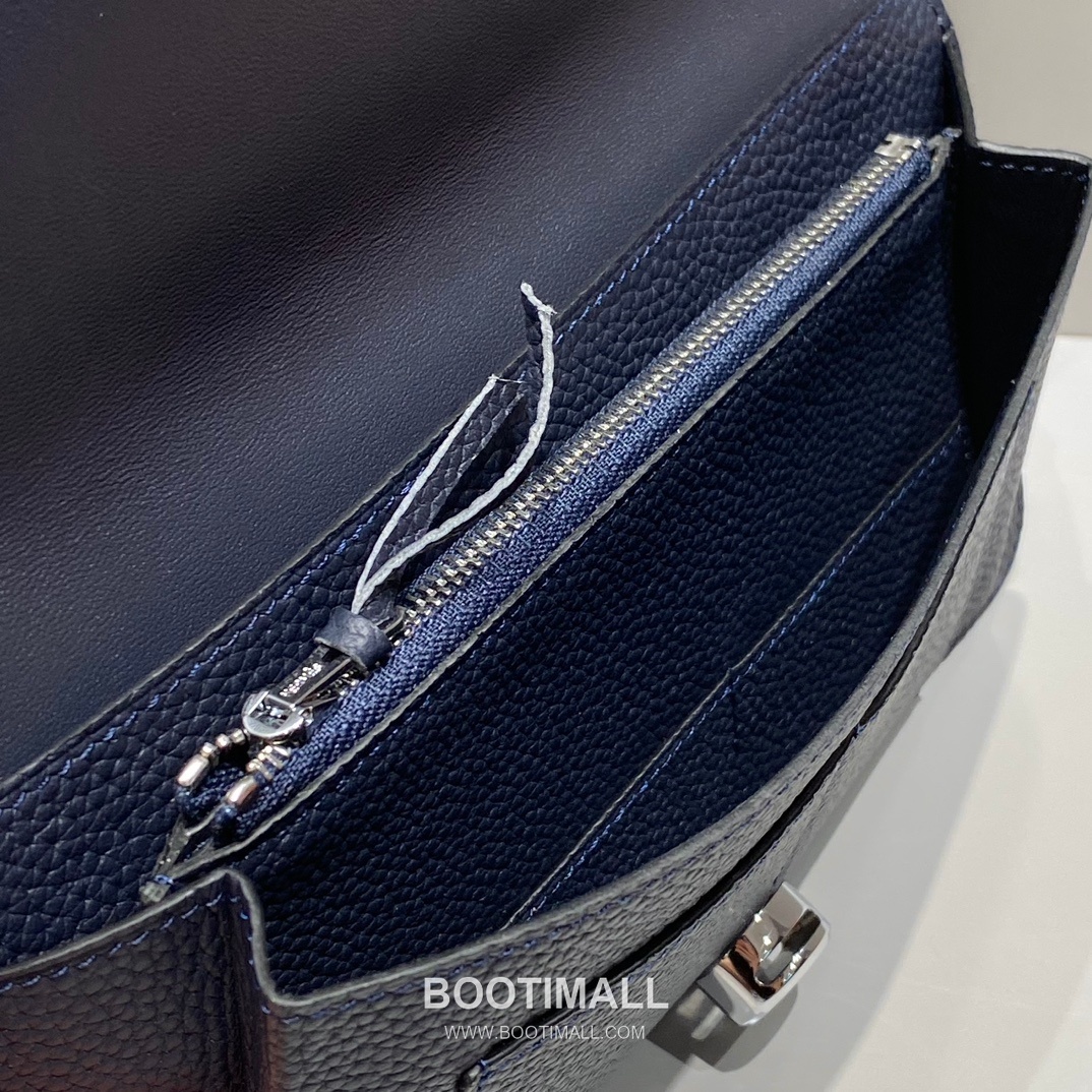 Hermes Togo Leather Passport Holder Navy Blue Wallet 에르메스 토고 레더 여권 케이스 네이비 블루 지갑 20cm 9