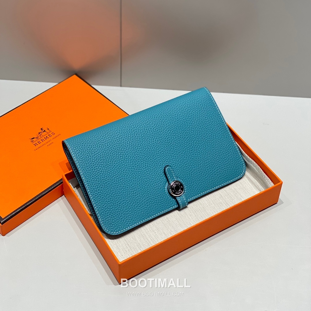 Hermes Togo Passport Holder Denim Blue Leather Wallet 에르메스 토고 여권지갑 475209Q 데님 블루 레더 20cm 2