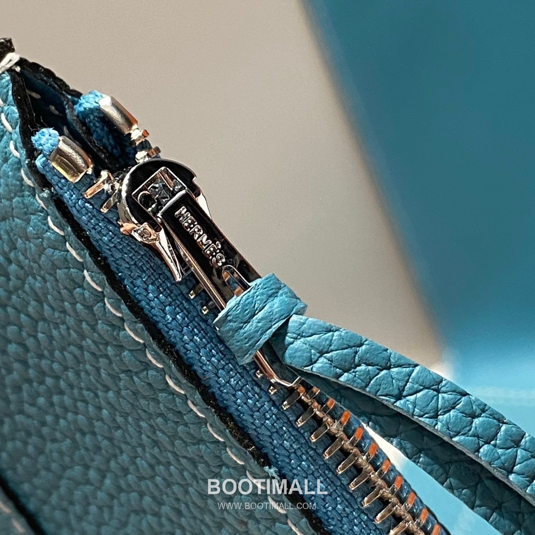 Hermes Togo Passport Holder Denim Blue Leather Wallet 에르메스 토고 여권지갑 475209Q 데님 블루 레더 20cm 6