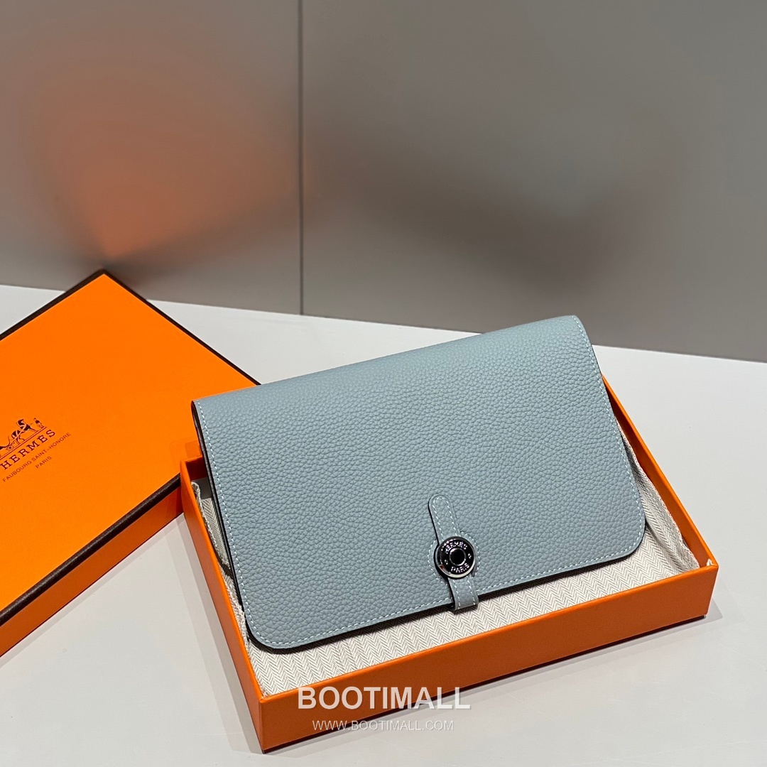 Hermes Togo Passport Holder Linen Blue Leather Wallet 에르메스 토고 여권케이스 린넨 블루 레더 지갑 20cm 2