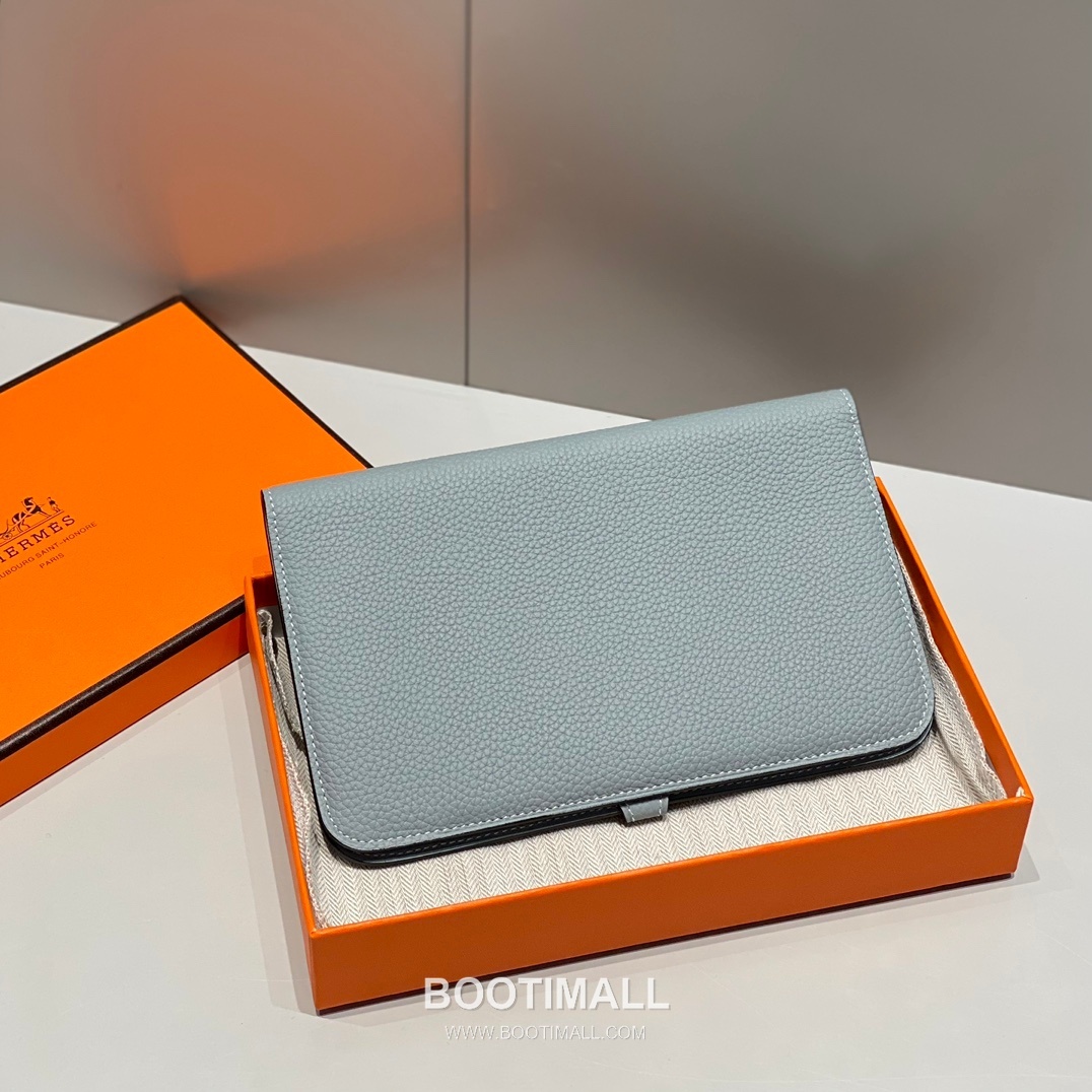 Hermes Togo Passport Holder Linen Blue Leather Wallet 에르메스 토고 여권케이스 린넨 블루 레더 지갑 20cm 3