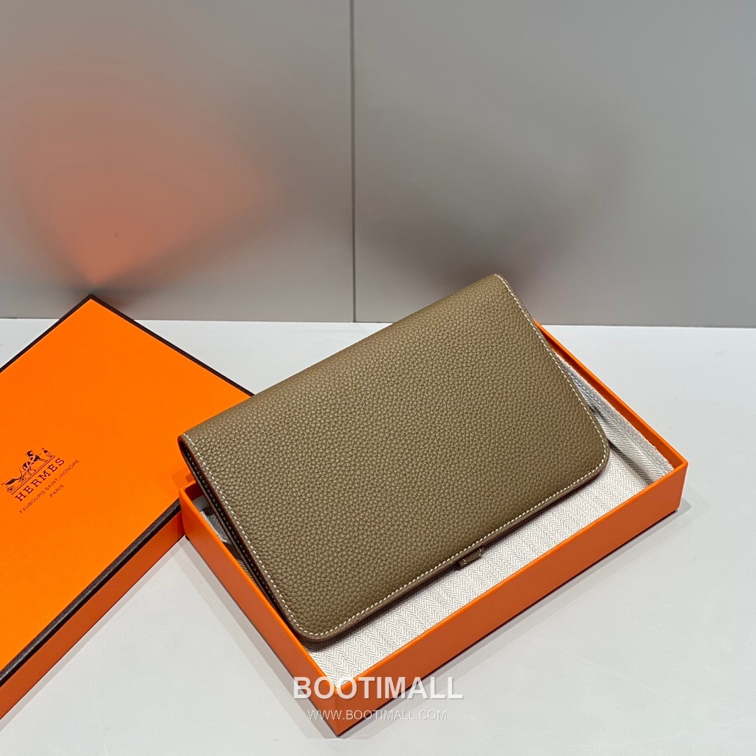Hermes Togo Leather Passport Holder Elephant Grey Wallet 에르메스 토고 레더 여권 케이스 엘리펀트 그레이 지갑 20cm 3