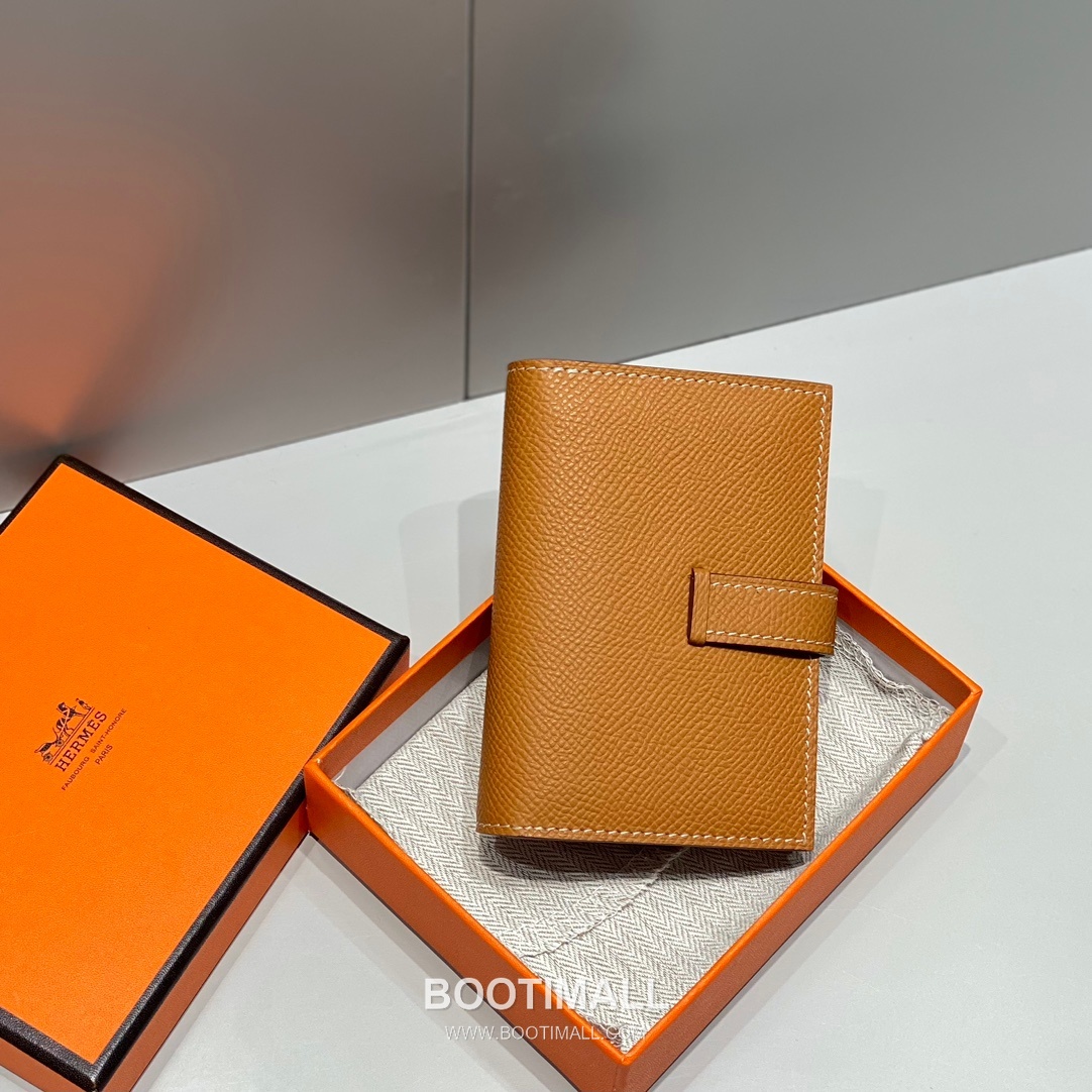 Hermes Epsom Leather Bi-Fold Wallet Gold Brown 에르메스 엡솜 레더 반지갑 골드 브라운 3